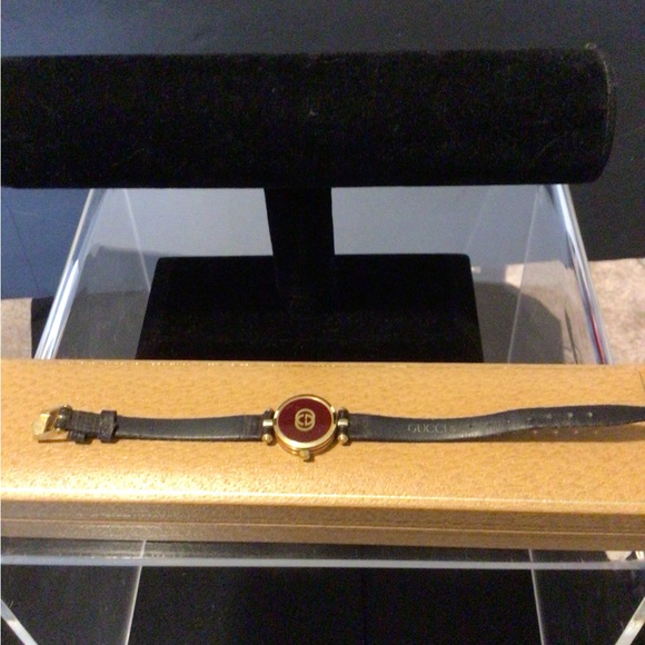 Gucci Vintage 1980s Stack Watch - Picture 6 of 9